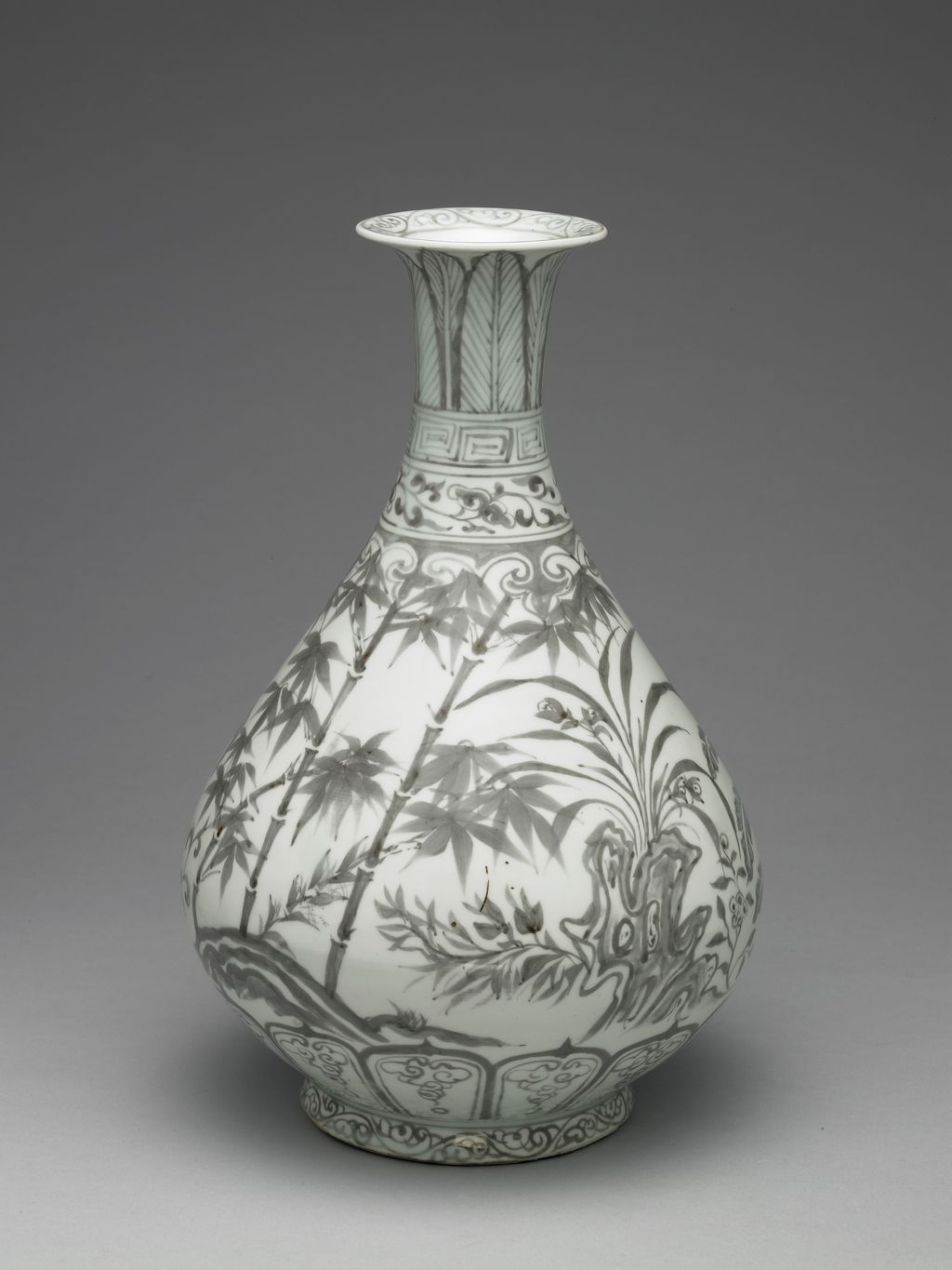 明洪武 釉里红三友玉壶春瓶