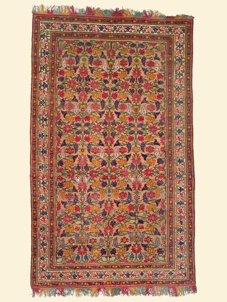 花瓣纹栽绒地毯 清 乾隆（1736–1795年）银线边金线心 ©故宫博物院 