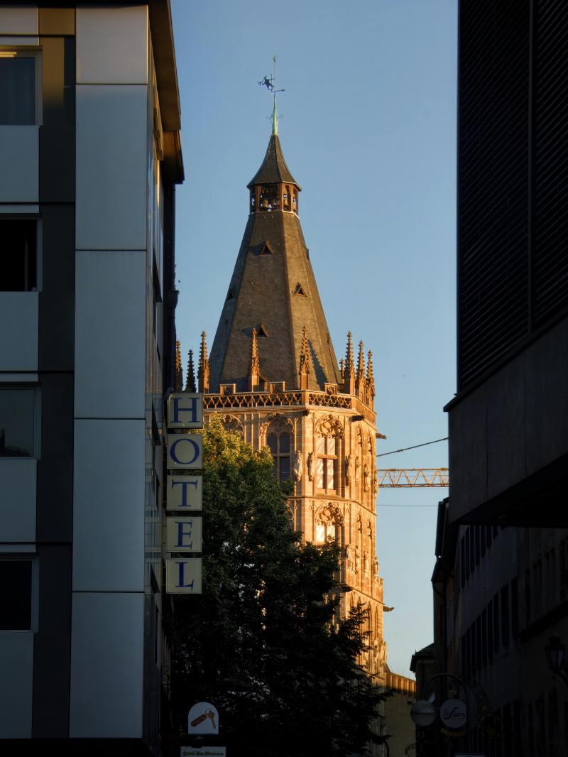 Featured image of post 「SF周刊」2025年第18 19期（合刊）（总第18-19期）