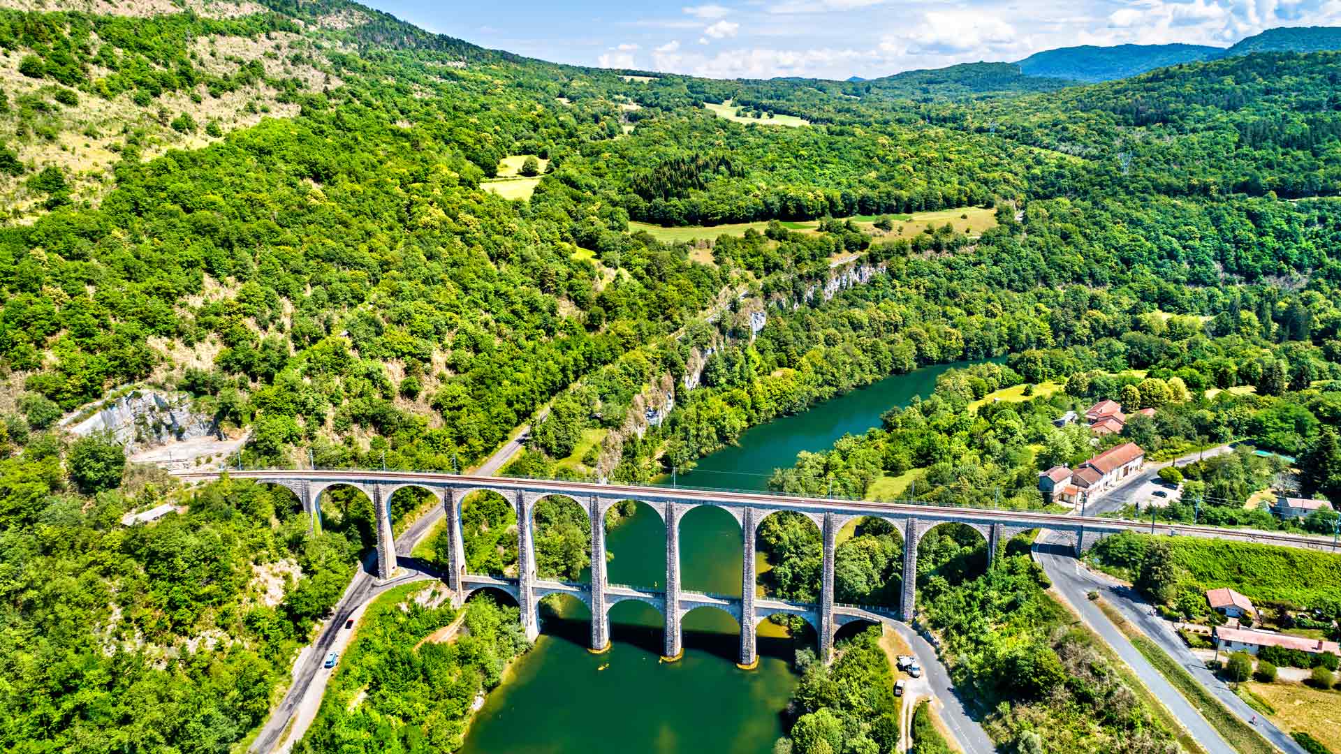 Cize-Bolozon viaduct crossing the Ain gorge，France