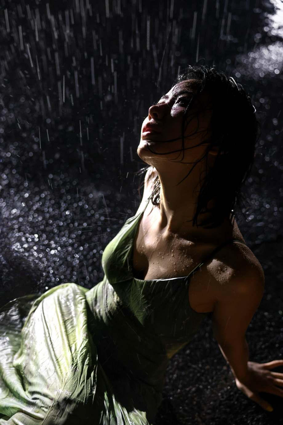 被困在那场雨中