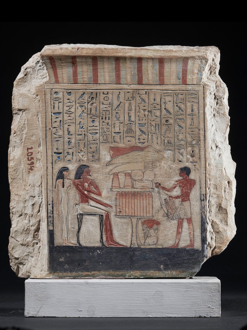 金字塔之巅：古埃及文明展 展览共呈现788件古埃及文明不同时期的文物。展览旨在向参观者揭秘古埃及文明面貌，公布古埃及最新考古发现与研究成果。