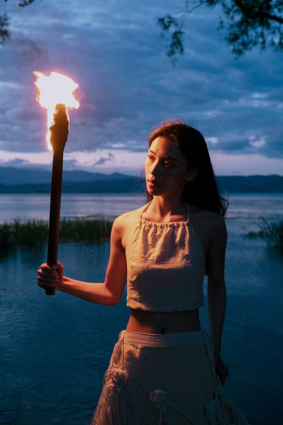 天暗下来，我就是光