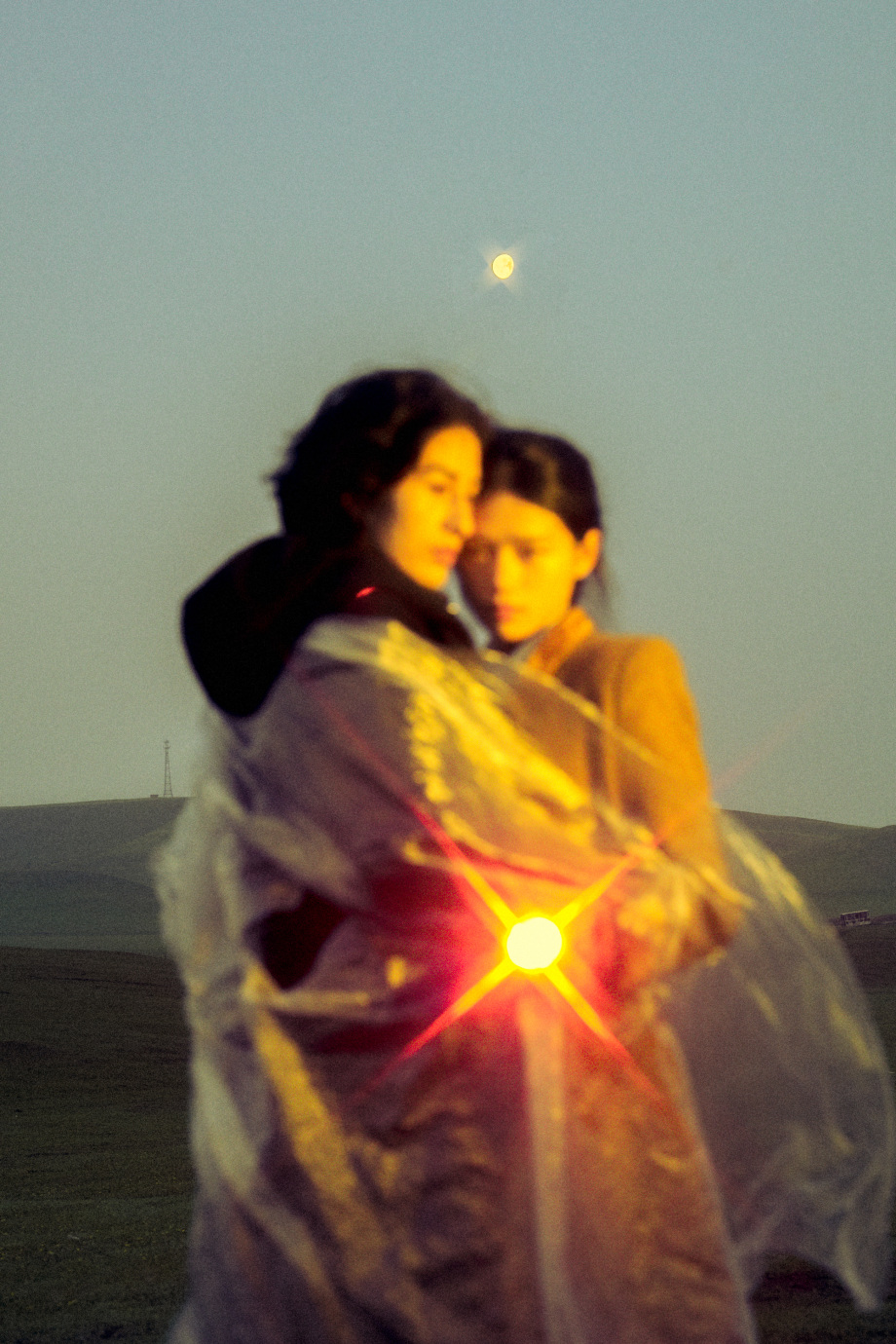 “额尔古纳右岸”